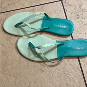 Express flip flops